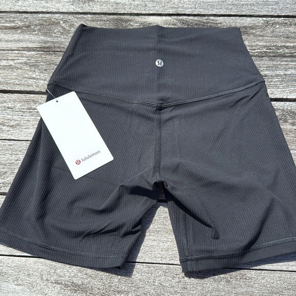 Lululemon Align High-Rise Ribbed Short 6